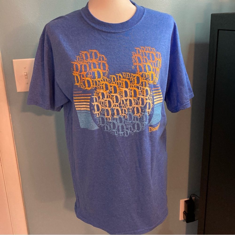 NWT Disney Parks Disneyland Blue T-Shirt Men Size Medium